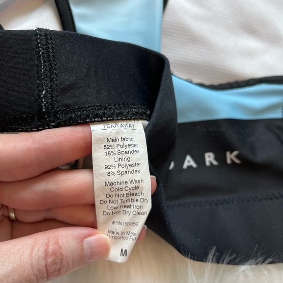 Outrun The Dark Sports Bra Size Medium - Picture 4 of 4